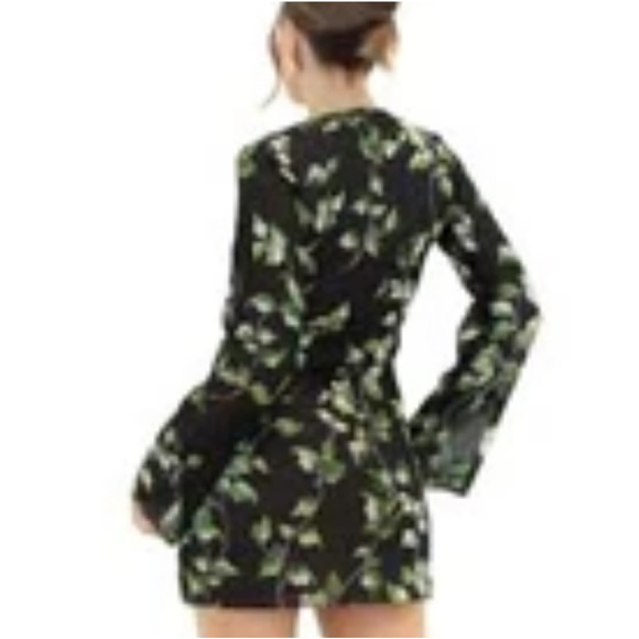 NWT Rumored Sterling Mini Dress Green Ivy Leaf Print Size Medium - Picture 2 of 6